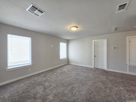 724 Fort Leonard San Antonio TX 78245
