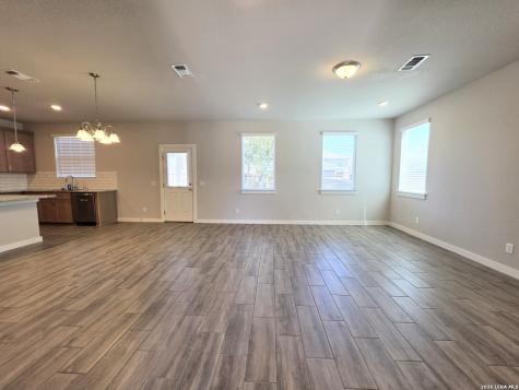 724 Fort Leonard San Antonio TX 78245