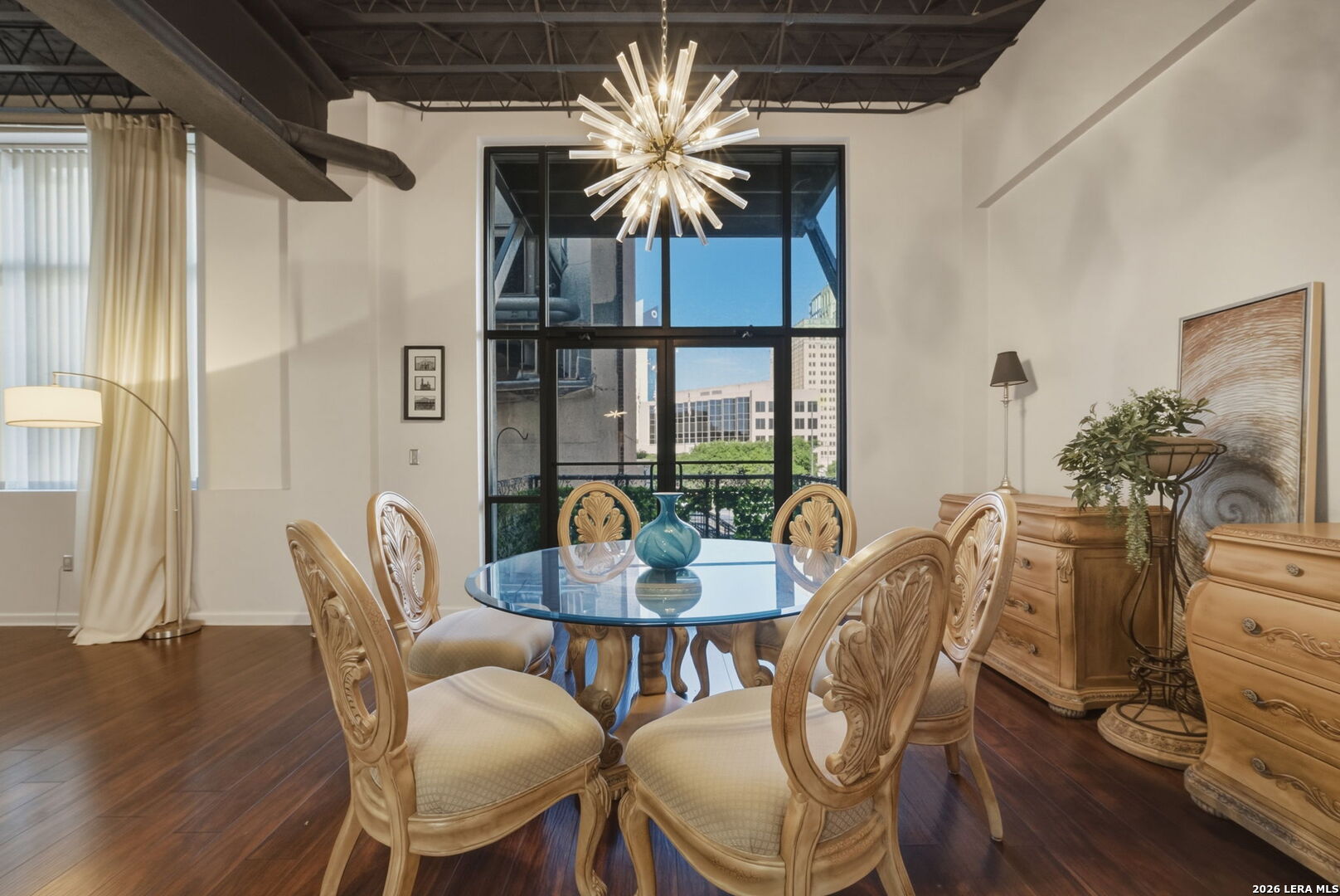 214 E Travis Street San Antonio TX 78205