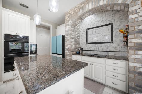 109 Trailcrest Hollywood Park TX 78232