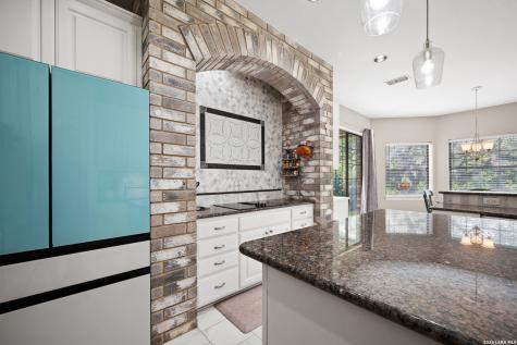 109 Trailcrest Hollywood Park TX 78232