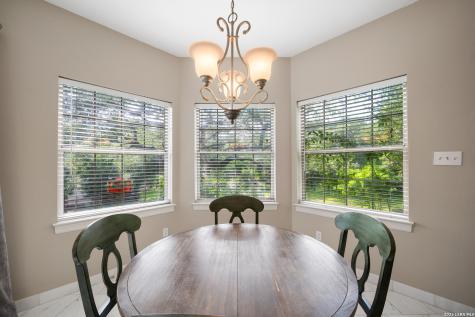 109 Trailcrest Hollywood Park TX 78232