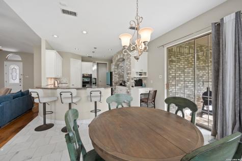 109 Trailcrest Hollywood Park TX 78232