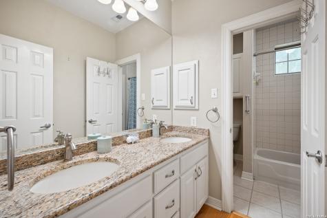 109 Trailcrest Hollywood Park TX 78232