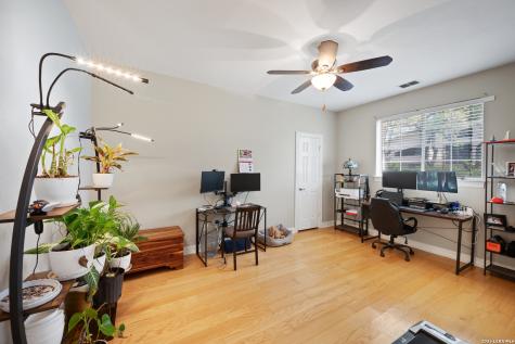 109 Trailcrest Hollywood Park TX 78232
