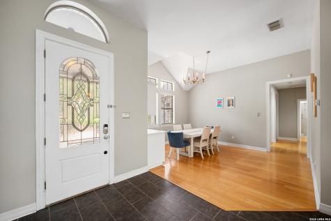 109 Trailcrest Hollywood Park TX 78232
