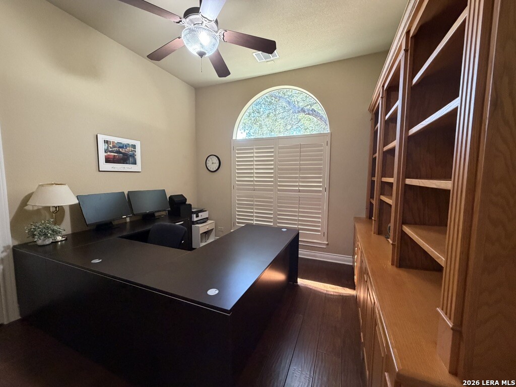 402 Cameron Circle San Antonio TX 78258