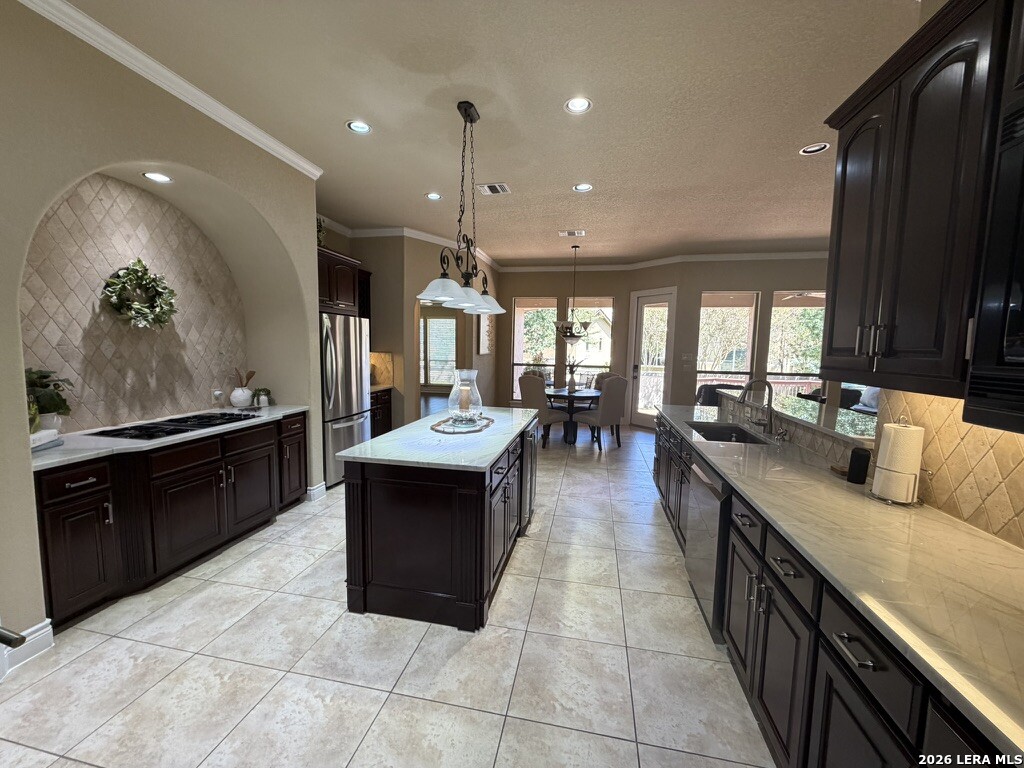 402 Cameron Circle San Antonio TX 78258