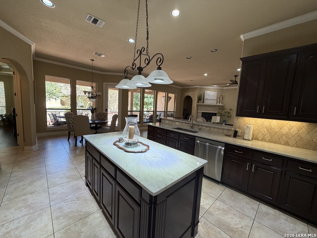 402 Cameron Circle San Antonio TX 78258