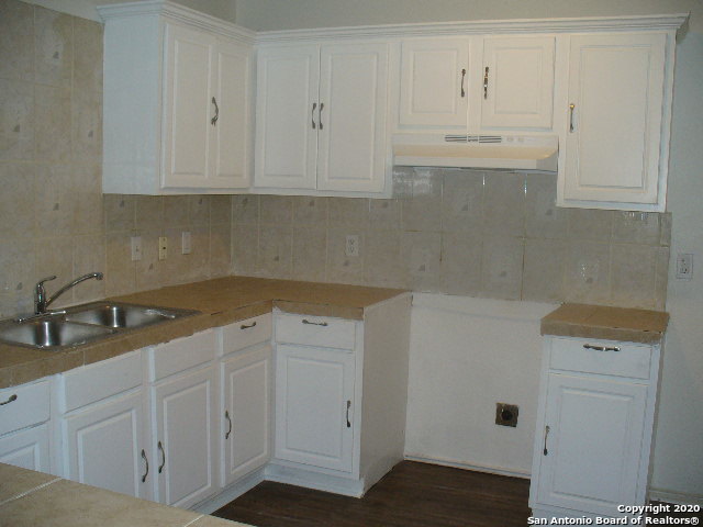 9031 Port Shire Drive San Antonio TX 78242