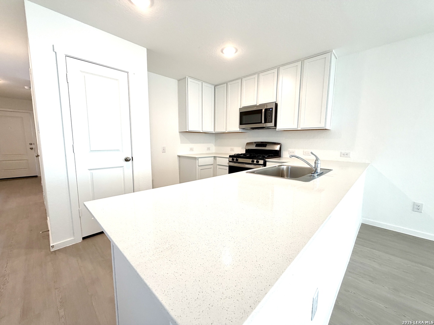 6824 Marble Ridge Elmendorf TX 78112