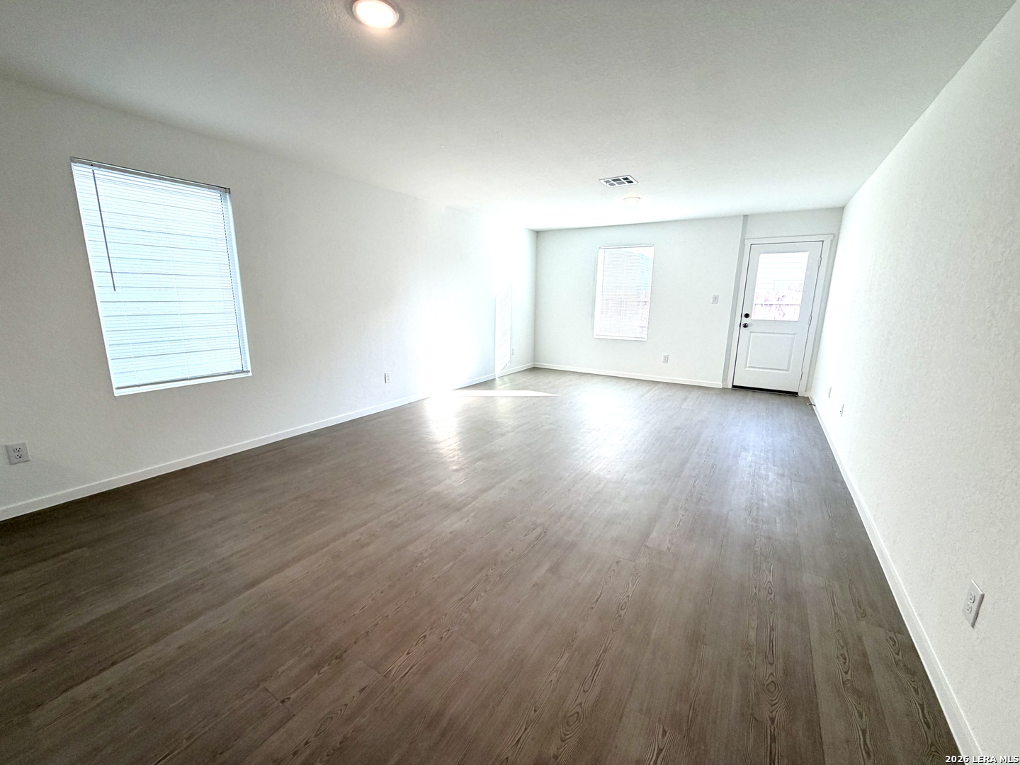 6824 Marble Ridge Elmendorf TX 78112