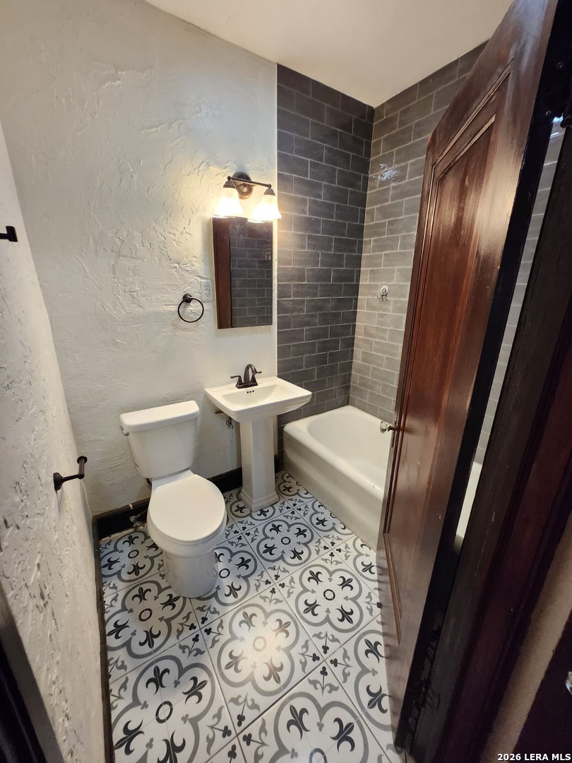 810 W Craig San Antonio TX 78212