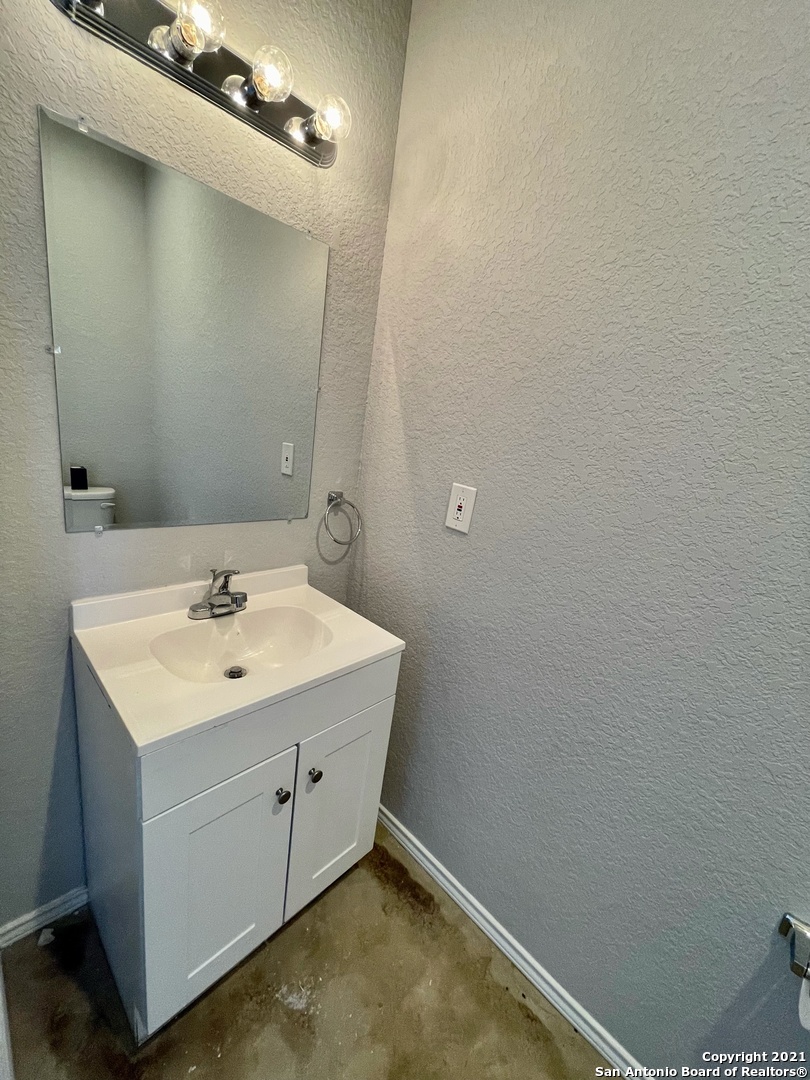 6922 Crestway Road San Antonio TX 78239