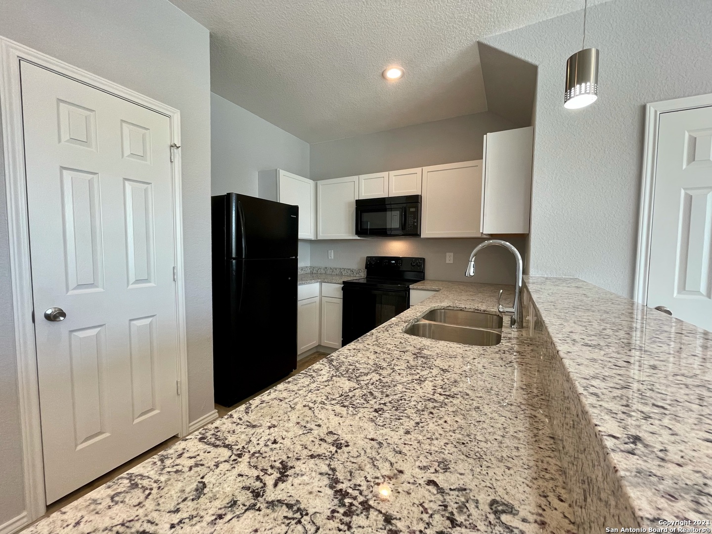 6922 Crestway Road San Antonio TX 78239