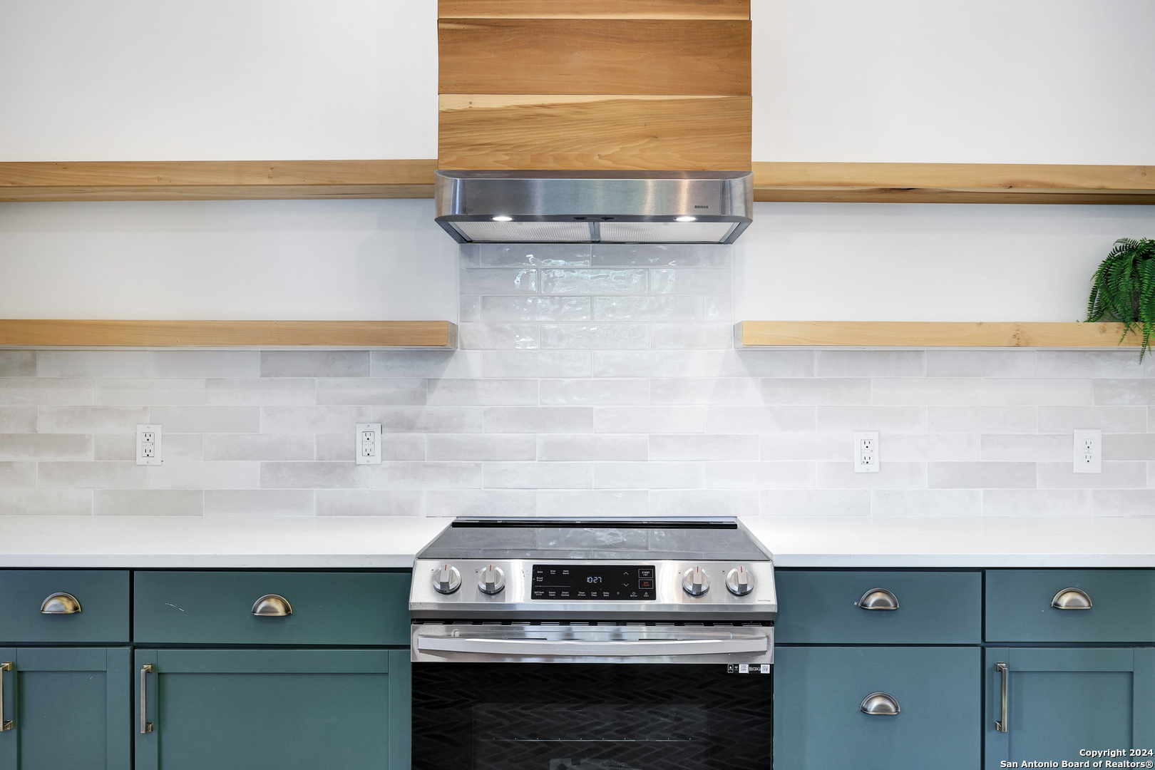 1613 N Olive Street San Antonio TX 78208