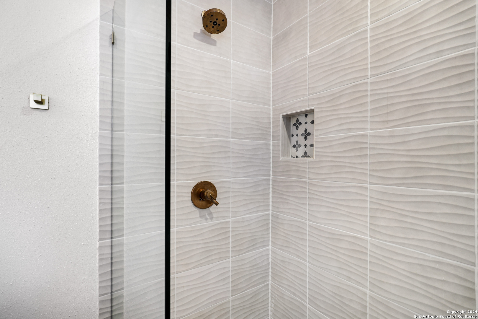 1613 N Olive Street San Antonio TX 78208