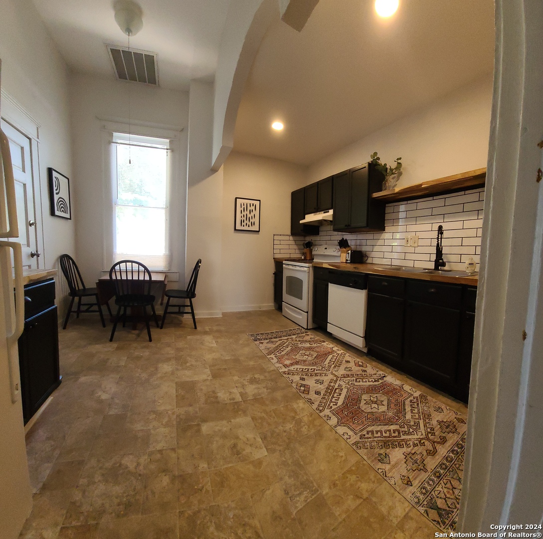 423 W Magnolia San Antonio TX 78212