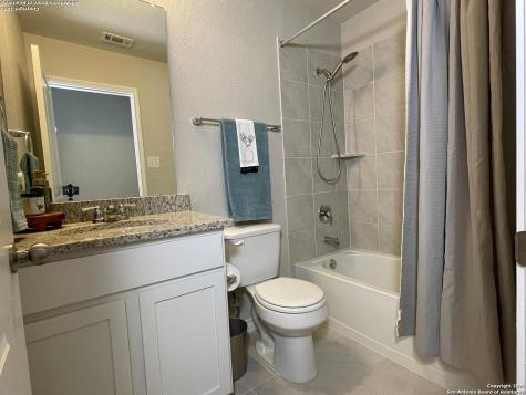 129 Garden Emerald San Antonio TX 78253