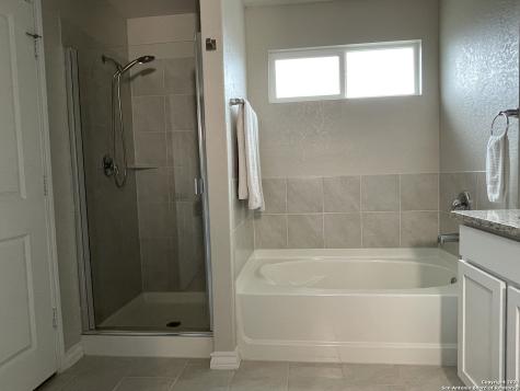 129 Garden Emerald San Antonio TX 78253