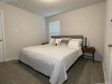 129 Garden Emerald San Antonio TX 78253
