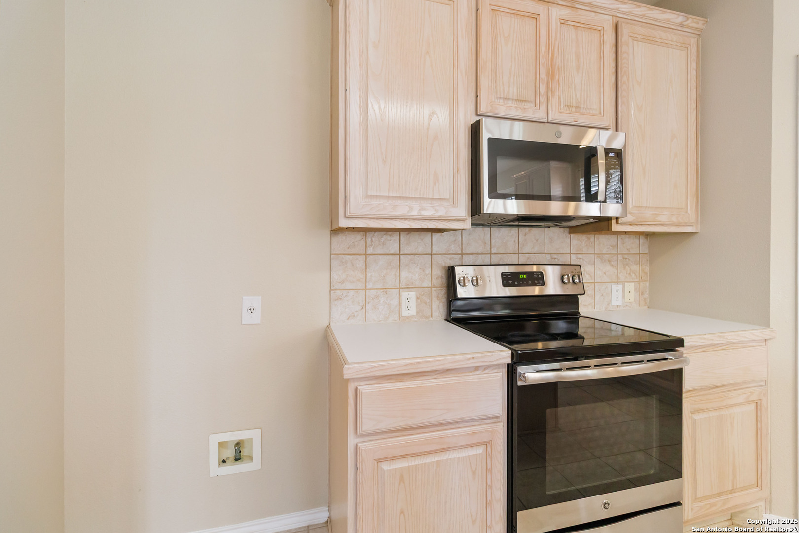 18611 Surreywood San Antonio TX 78258