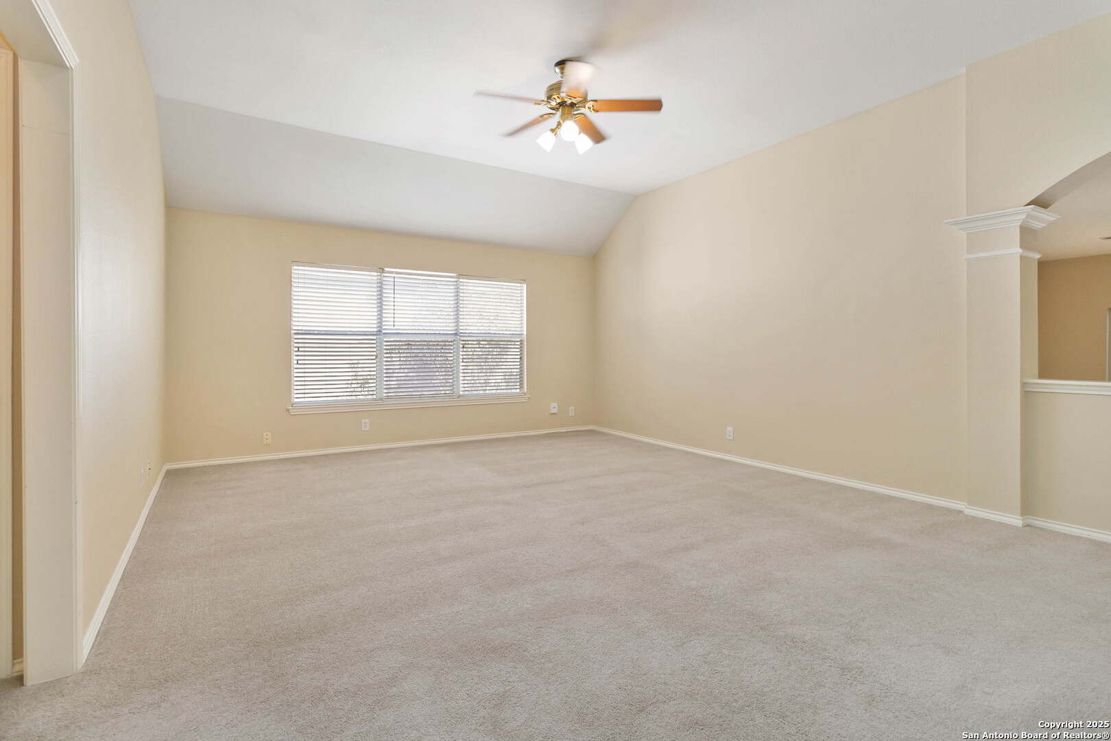 18611 Surreywood San Antonio TX 78258