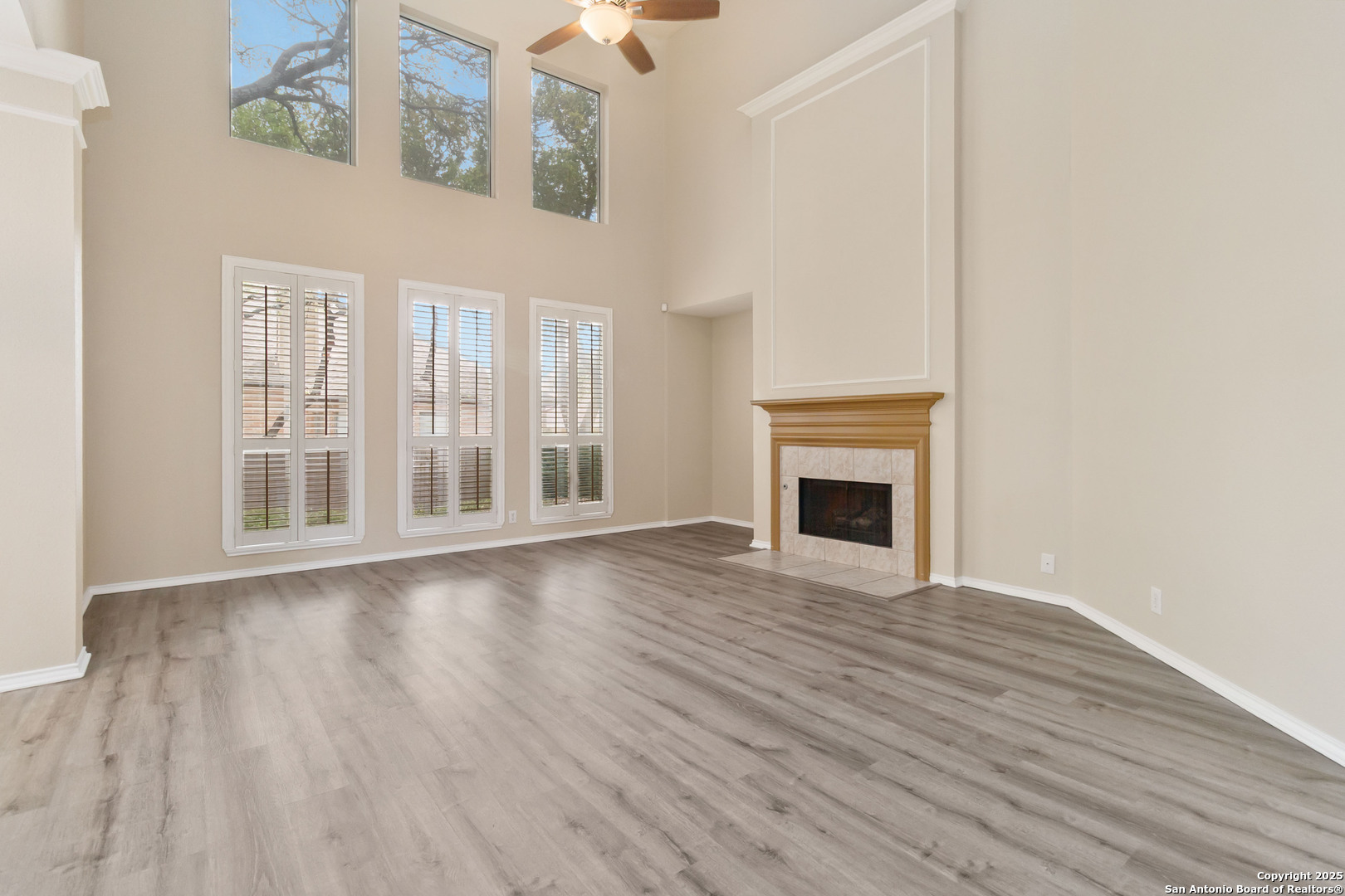 18611 Surreywood San Antonio TX 78258