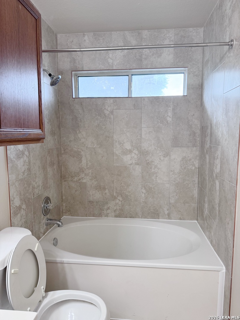 16 Pembroke Court San Antonio TX 78240