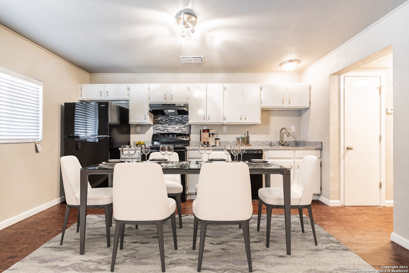 122 Roundtree Lane San Antonio TX 78233