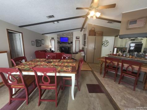 108 Oak Crest Canyon Lake TX 78133