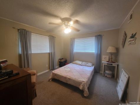 108 Oak Crest Canyon Lake TX 78133