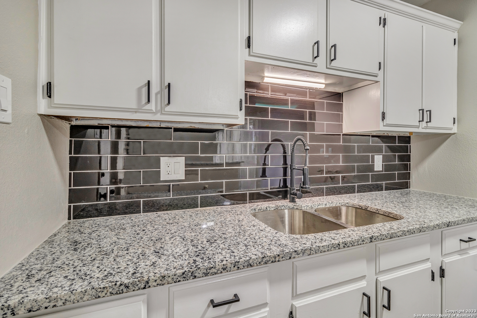 8815 Oakbrook Street San Antonio TX 78221