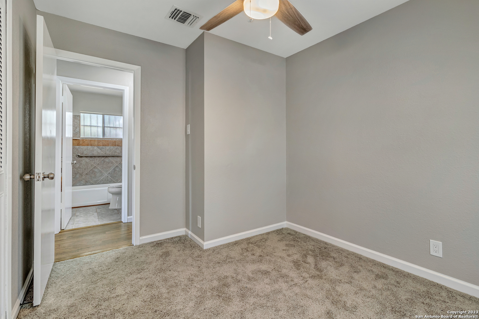 8815 Oakbrook Street San Antonio TX 78221