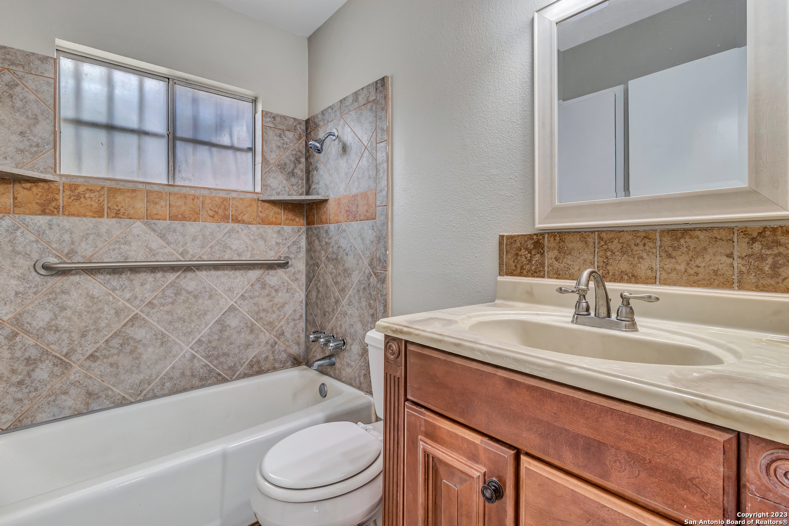 8815 Oakbrook Street San Antonio TX 78221