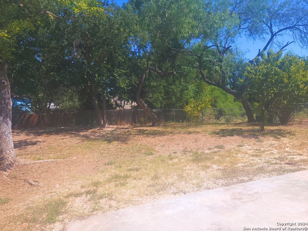 8842 Thatch Drive San Antonio TX 78240