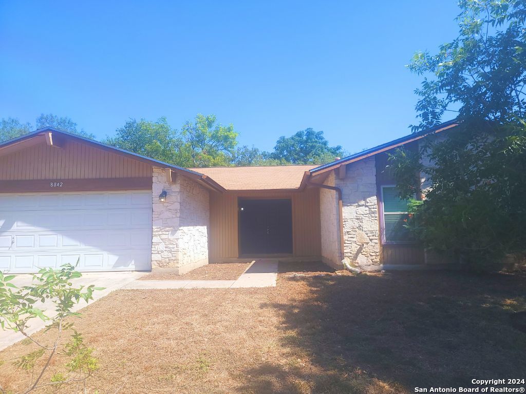 8842 Thatch Drive San Antonio TX 78240