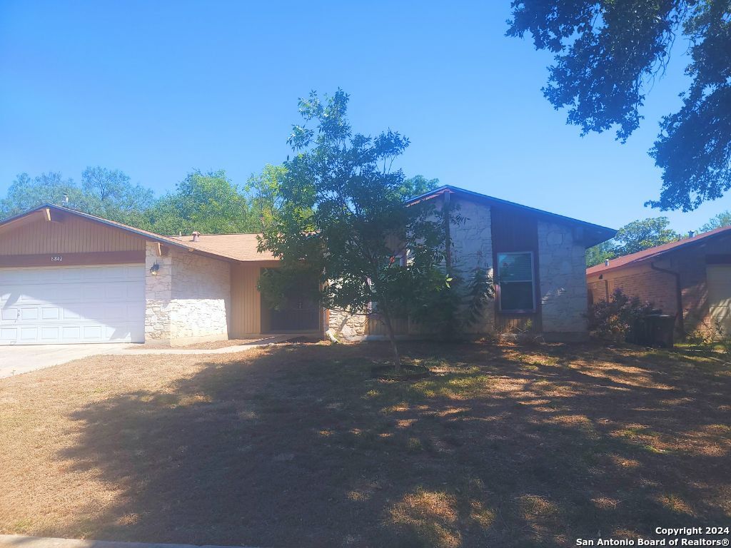 8842 Thatch Drive San Antonio TX 78240