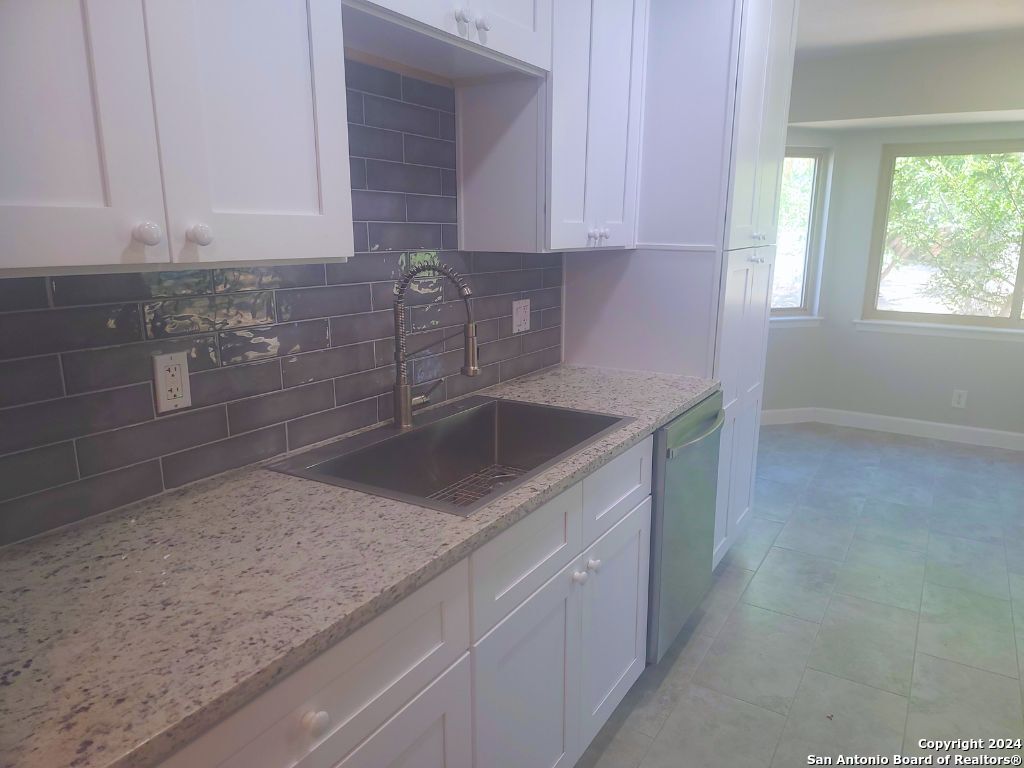 8842 Thatch Drive San Antonio TX 78240