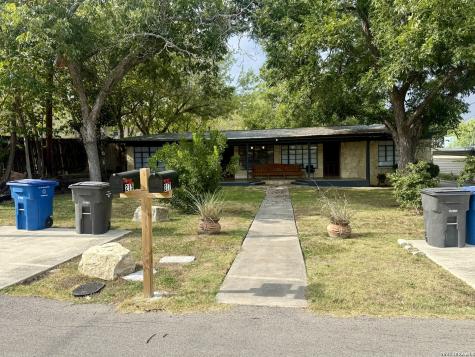 215 Deerwood Drive San Antonio TX 78209