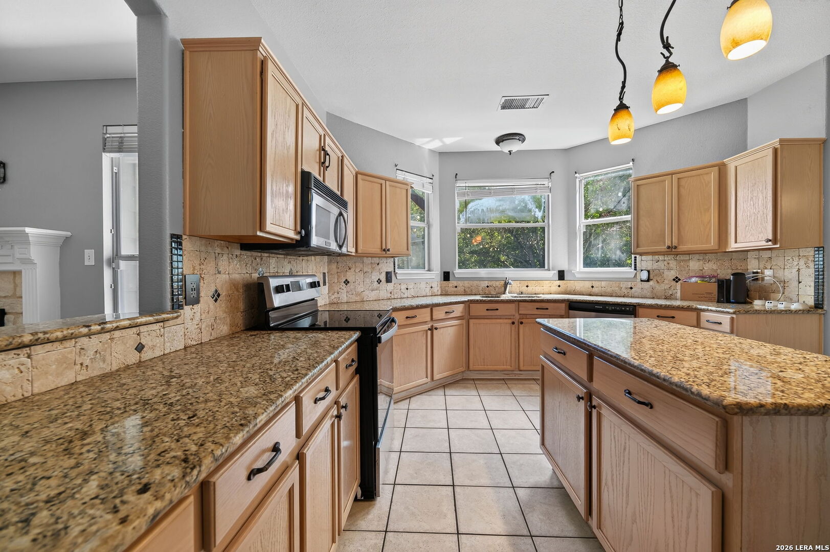1506 Crescent Point San Antonio TX 78258