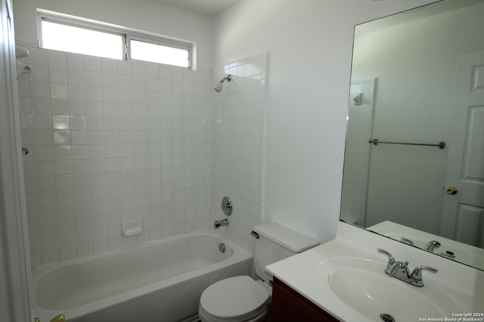 9114 Meadow Springs Universal City TX 78148