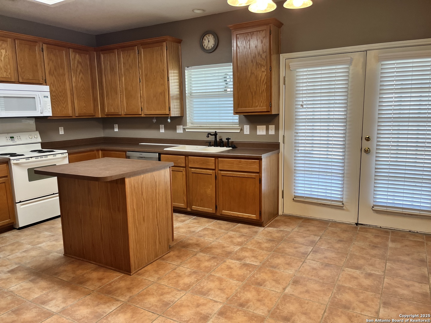 109 Silent Country Cibolo TX 78108
