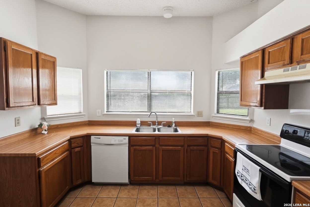 227 Burlington Drive San Antonio TX 78245
