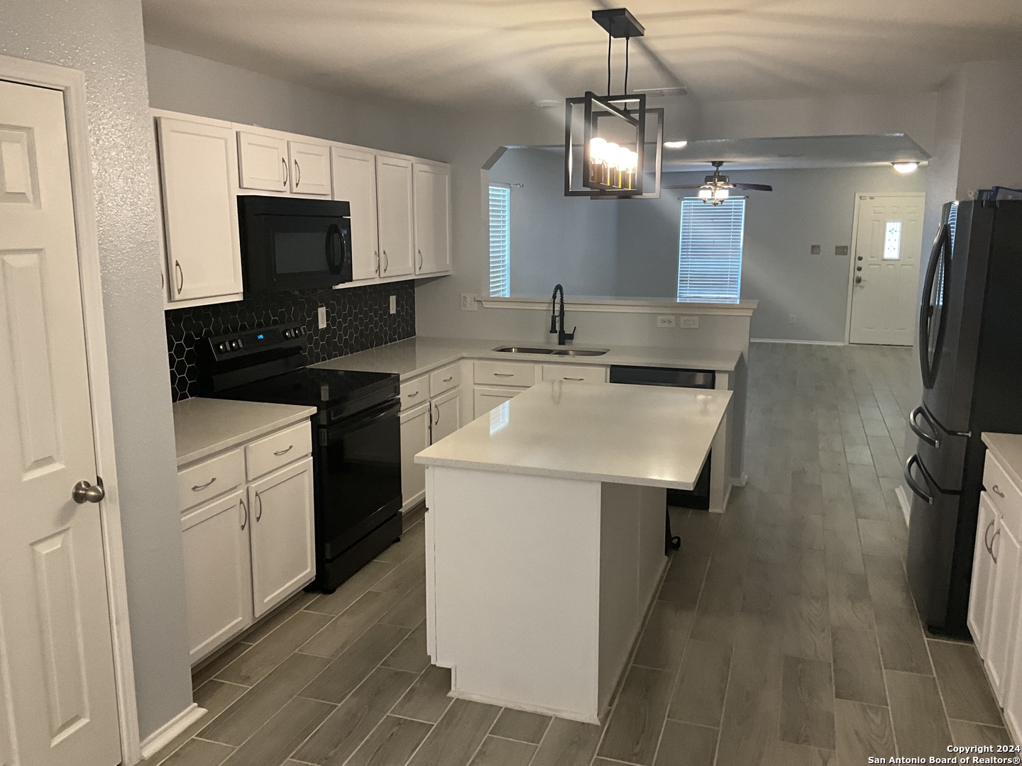 7806 Ruidoso Chase Selma TX 78154