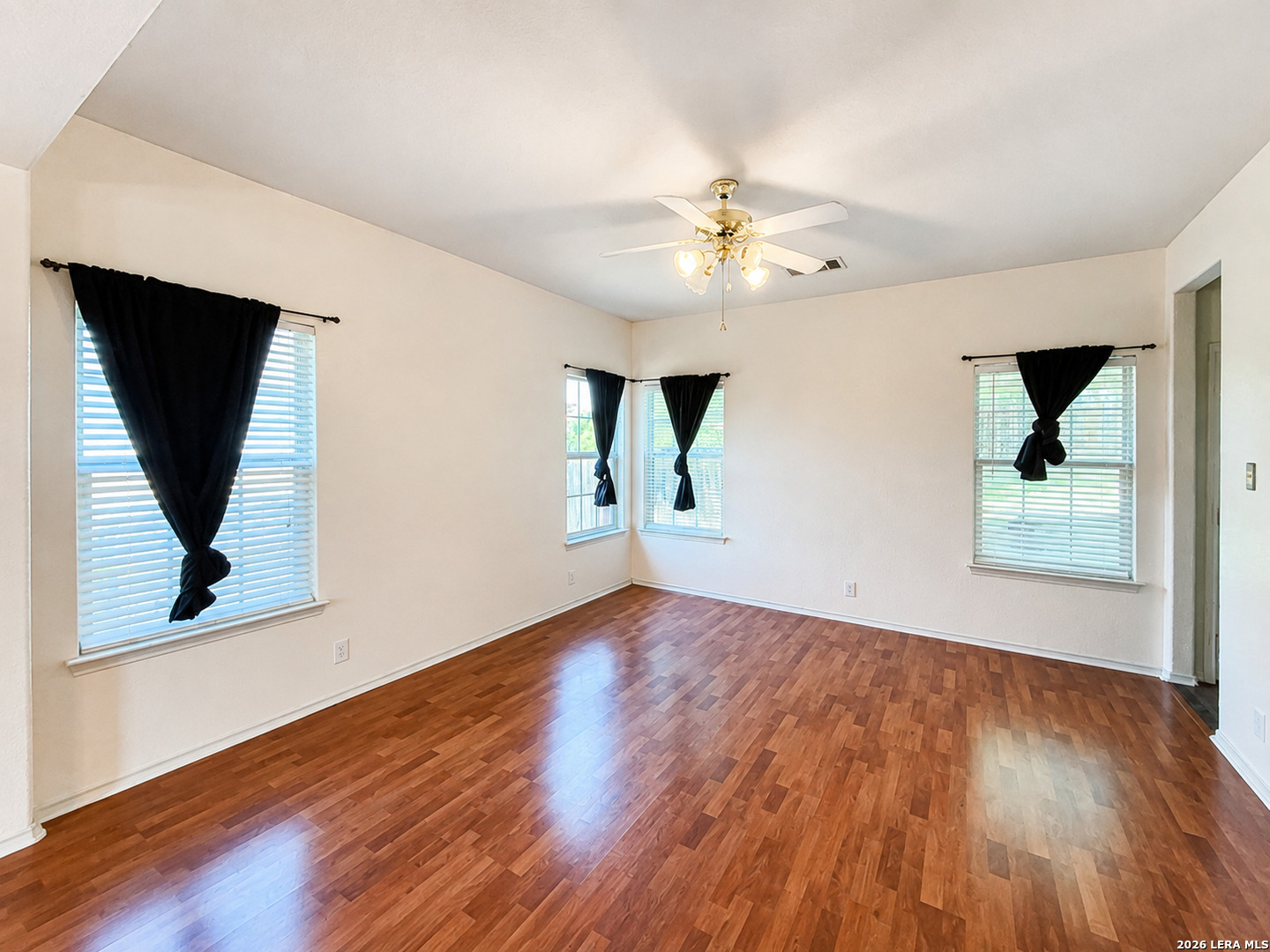 13358 Tusayan Universal City TX 78148