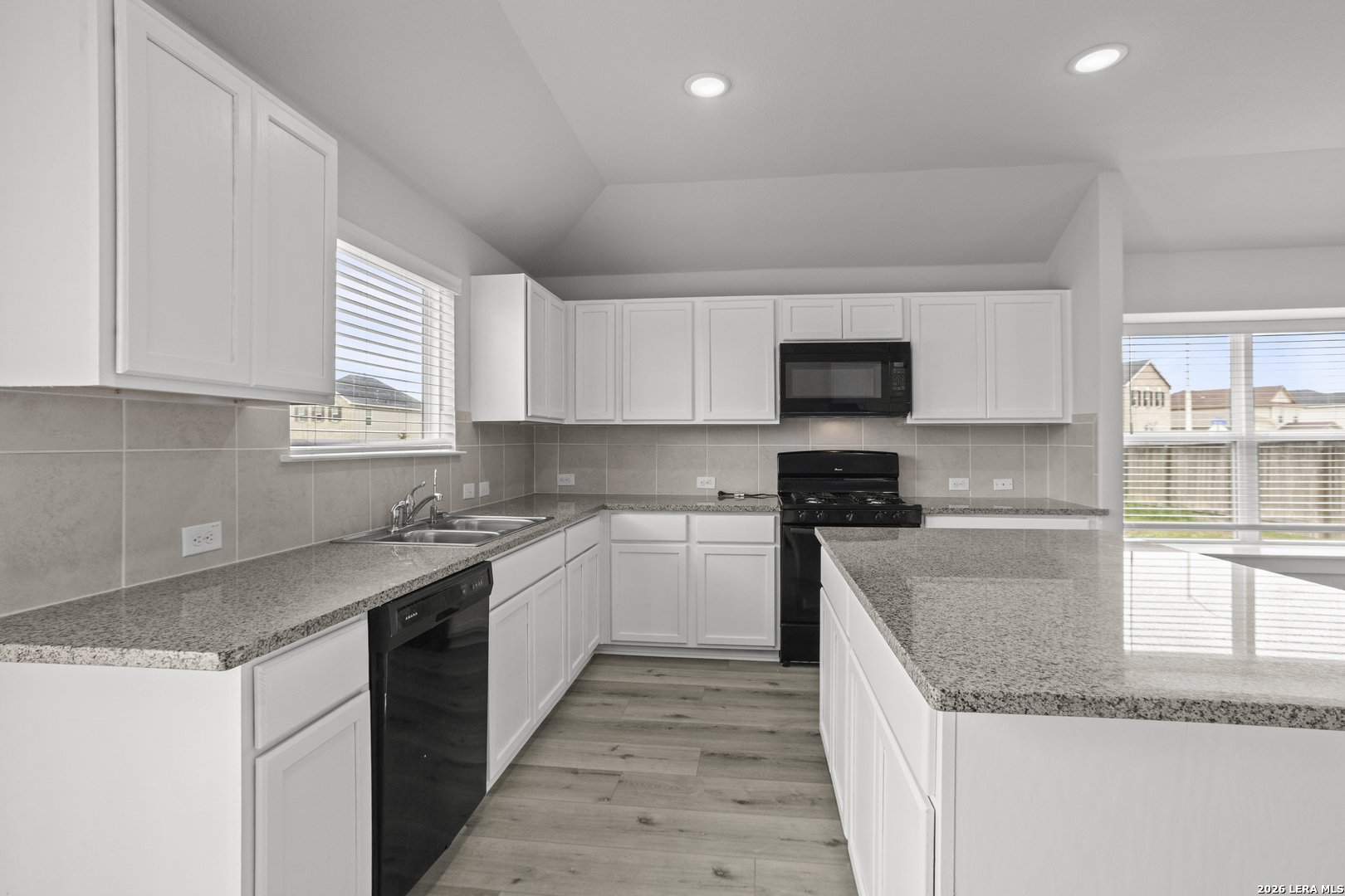 4837 Park Glen Marion TX 78124