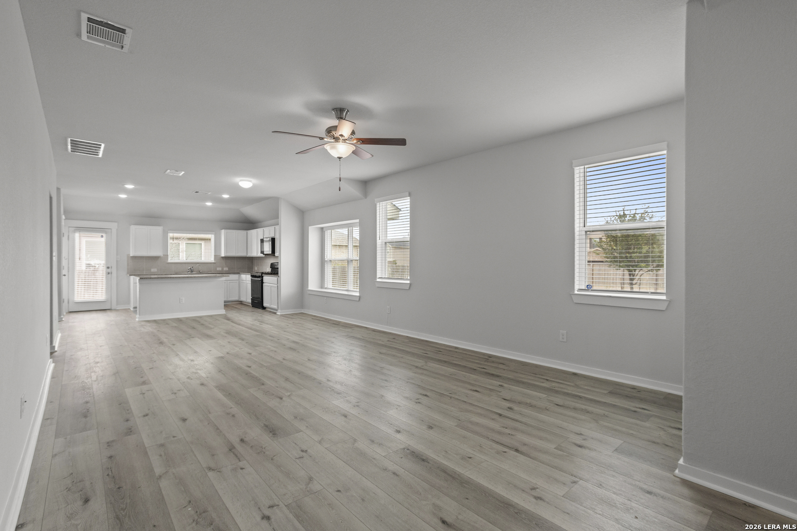 4837 Park Glen Marion TX 78124