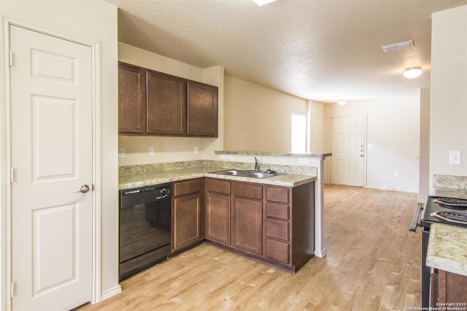 10614 Hunters Pond San Antonio TX 78224