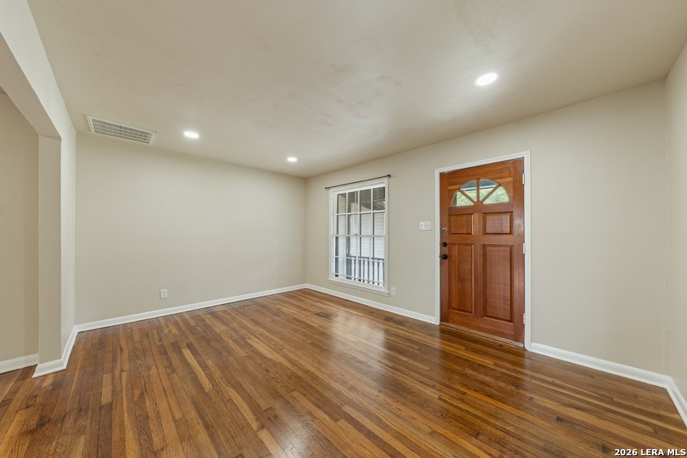310 Sumner Drive San Antonio TX 78209